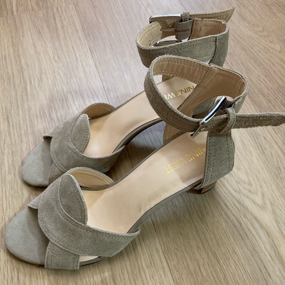 Nine West Women's Taupe Suede Heels Size 7